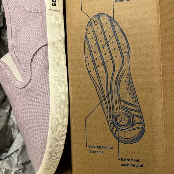 SeaVees Linen Lilac Baja Slip-on 6.5WMNs NIB - Picture 5 of 8